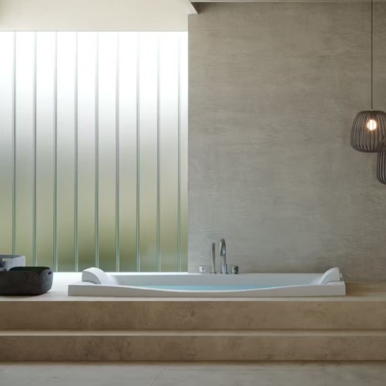 Jacuzzi Invita Bathtub
